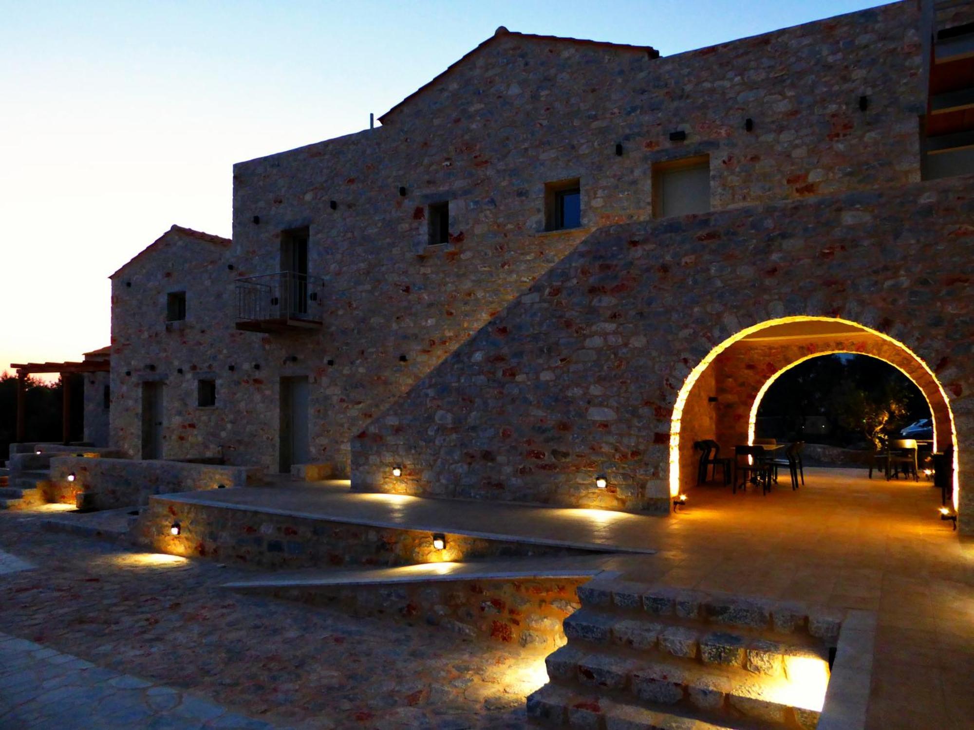 Terra Di Pietra Exclusive Suites & Apartments Areopoli Exterior foto